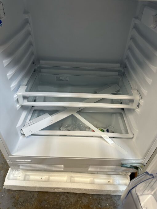 Beko BLS4682 Integrated Under Counter 82cm High Fridge - Fitting Kit - E Rated - White - Image 3