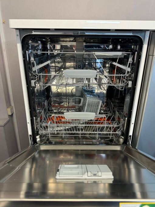 HOTPOINT HFC 3C26 W C UK Full-size Dishwasher - White - Image 5