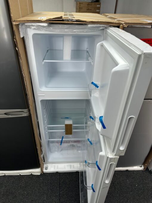 Willow WTM138W 48cm Top Mount Fridge Freezer - White - Image 2
