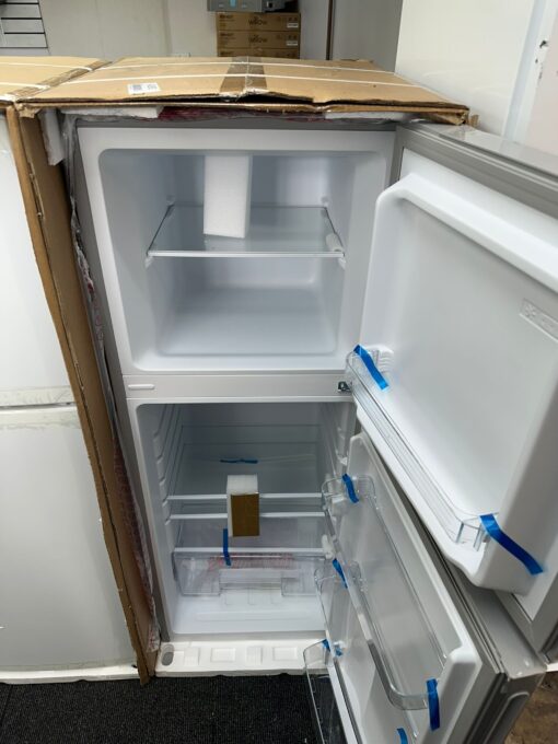 Willow WTM138S 48cm Fridge Freezer - Silver - Image 2