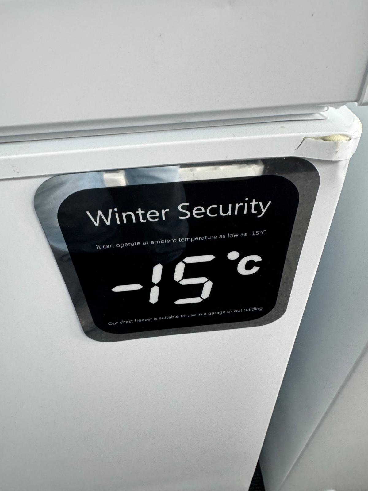 LOGIK L145CFW25 Chest Freezer - White - Image 3