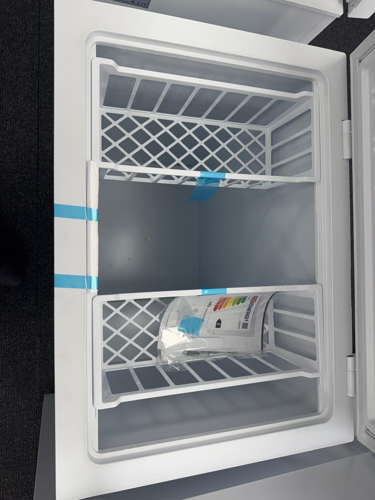 Logik L198CFW23 Chest Freezer – White - Image 3